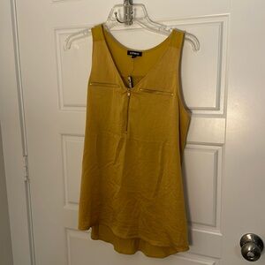 Front zip express mustard tank